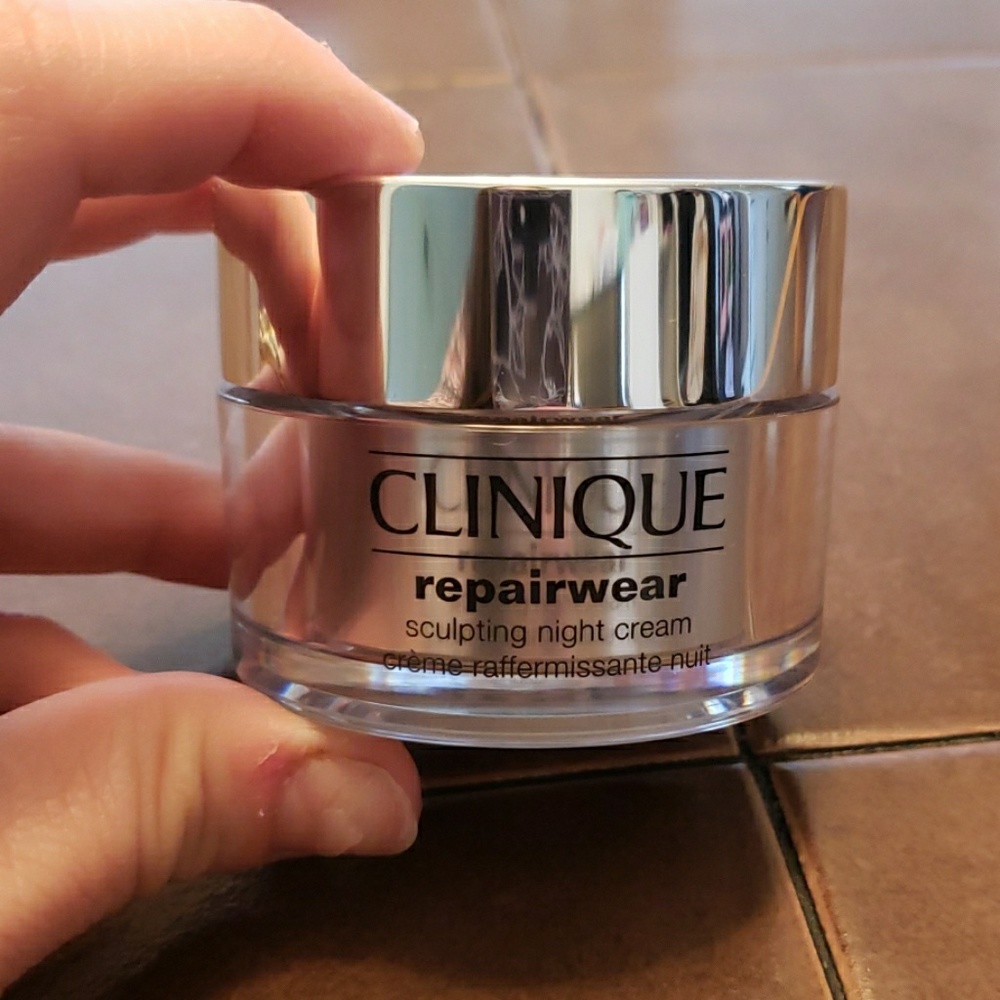 Clinique Repairwear Sculpting Night Cream